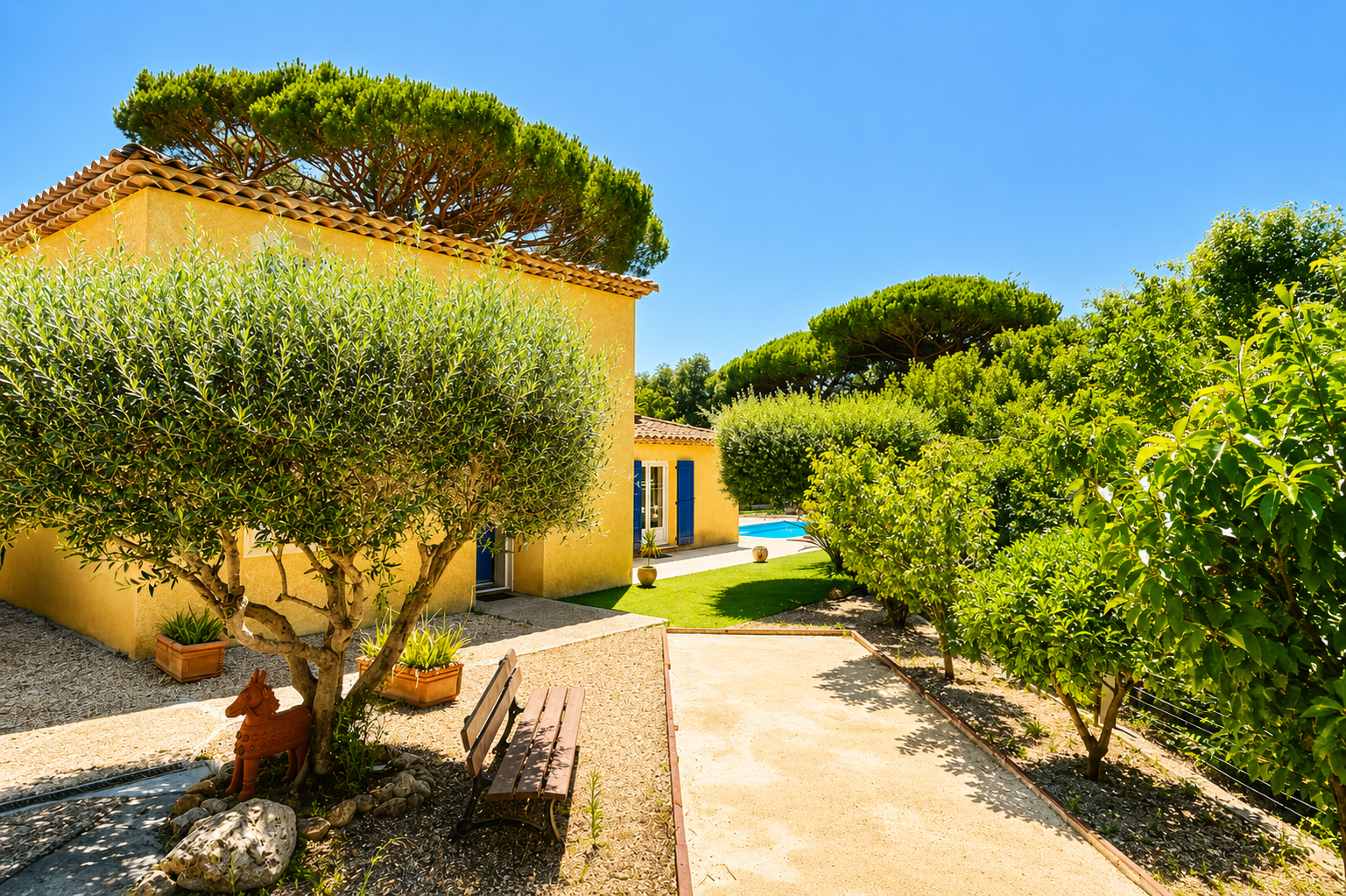 Villa 4 chambres à vendre à Sainte Maxime la Nartelle à 300 m des plages – Image 3
