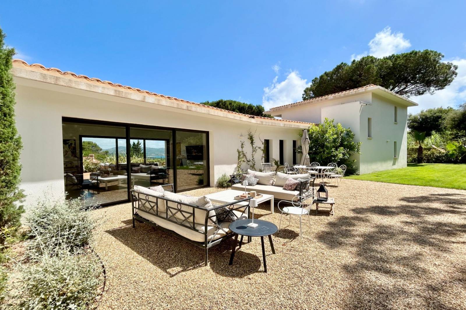 Villa contemporaire vue mer panoramique Sainte Maxime Vierge Noire / Sémaphore – Image 5