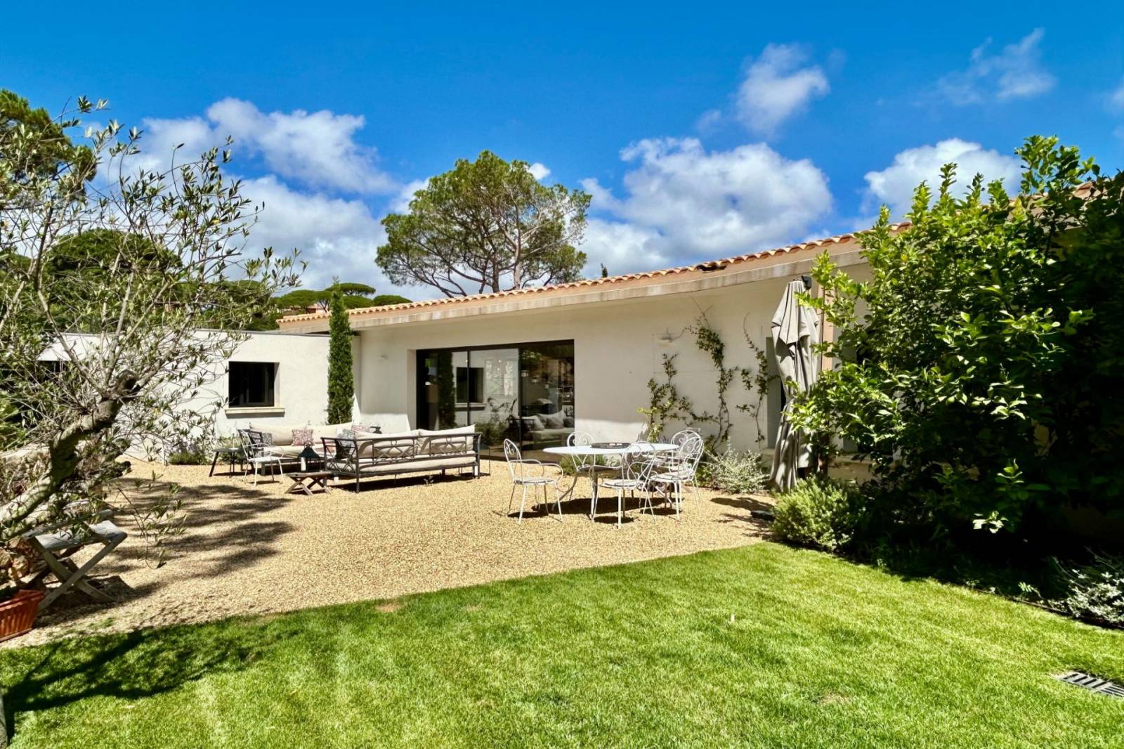 Villa contemporaire vue mer panoramique Sainte Maxime Vierge Noire / Sémaphore – Image 7