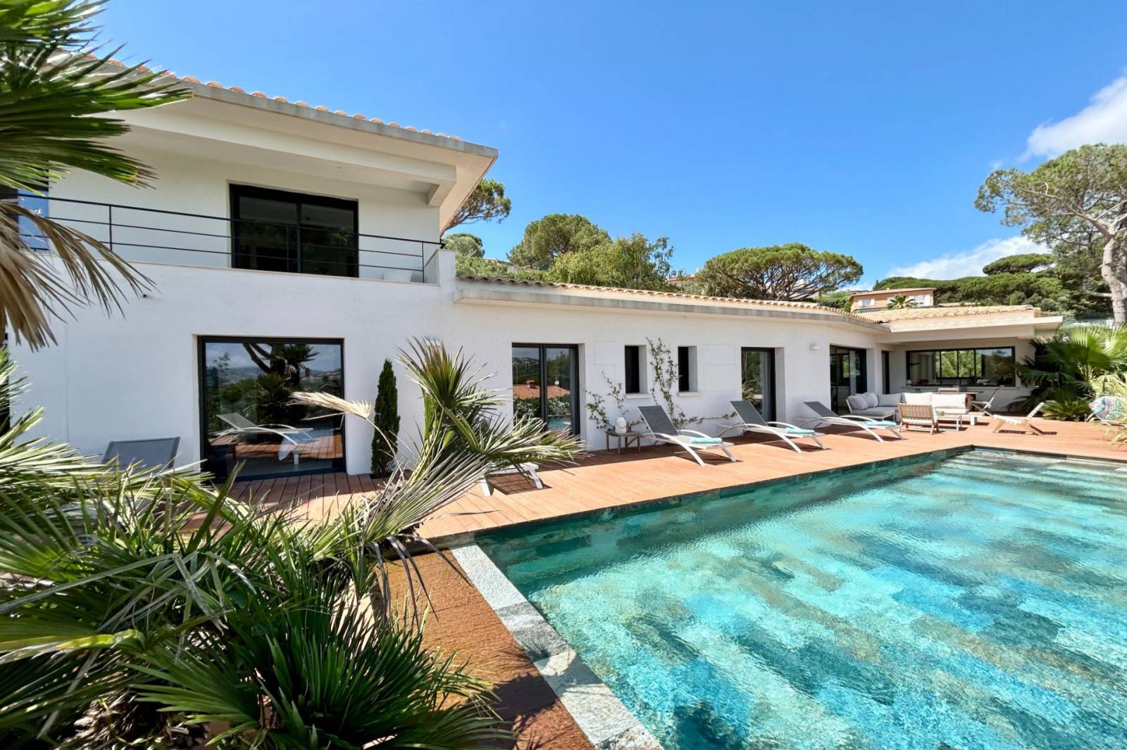Villa contemporaire vue mer panoramique Sainte Maxime Vierge Noire / Sémaphore – Image 2