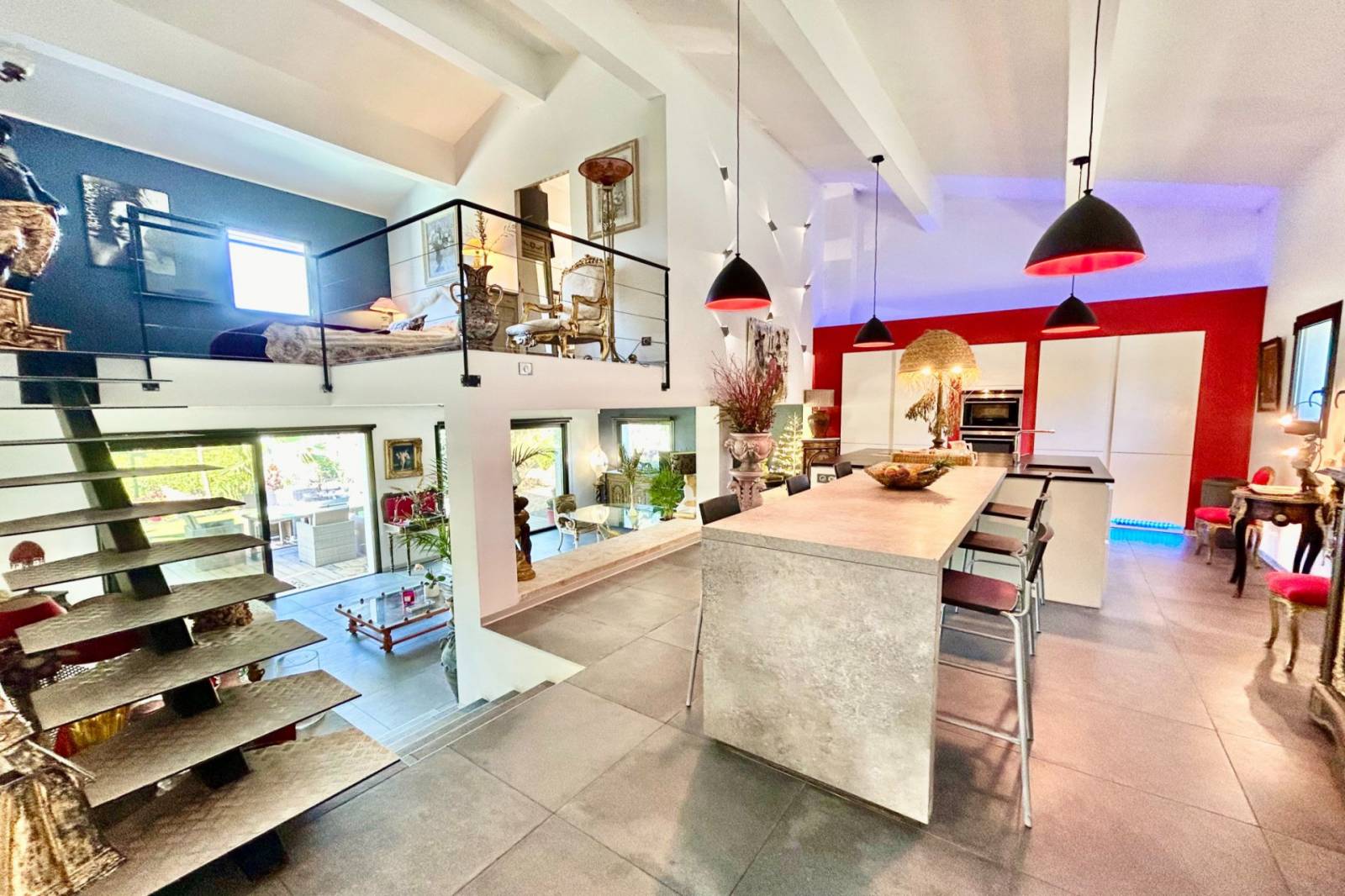 Villa contemporaine à vendre au Plan de la Tour au milieu des vignes au calme absolu – Image 5