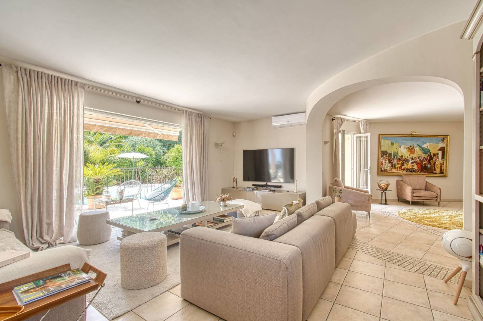 Propriété 6 pièces à vendre à Sainte Maxime La Croisette dans un domaine fermé – Image 6