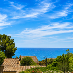 Villa vue mer avec 4 chambres à vendre, aux Issambres, plages à pied