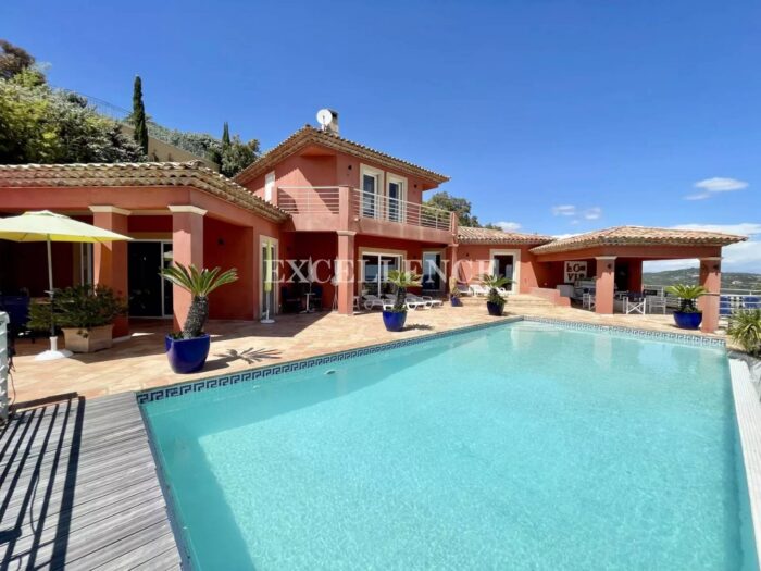 Villa 6 pièces avec vue mer panoramique à vendre dans domaine fermé de Sainte Maxime