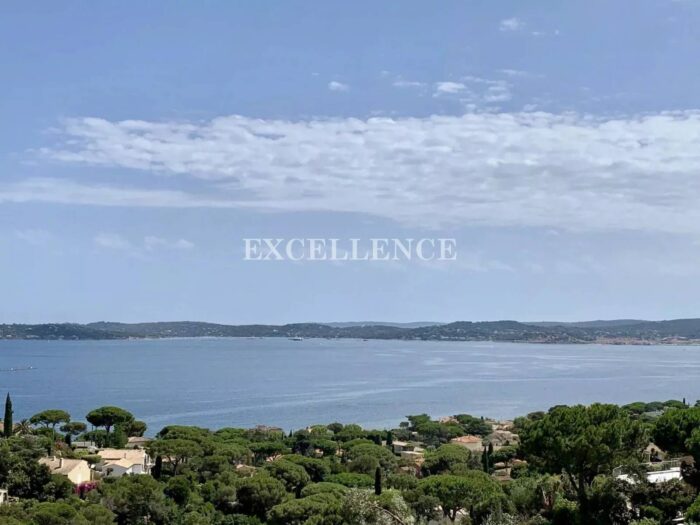 Villa provençale 10 pièces avec vue sur la mer à vendre à Sainte Maxime Quartier Sémaphore En exclusivité