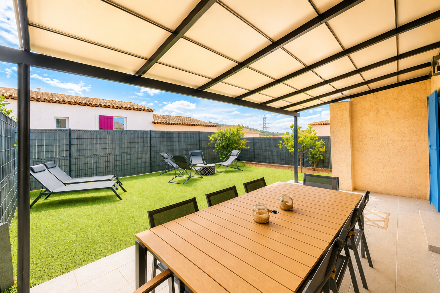 Maison 4 chambres dans une résidence avec piscine à Sainte Maxime proche des plages de la Nartelle – Image 2