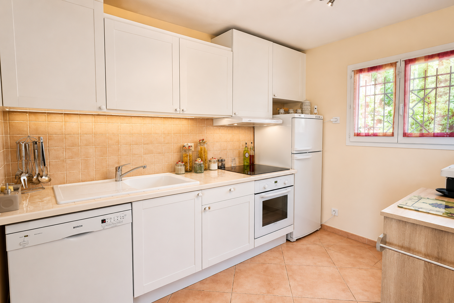 3 pièces avec terrasse et garage à Sainte Maxime à vendre en dernier étage – Image 6