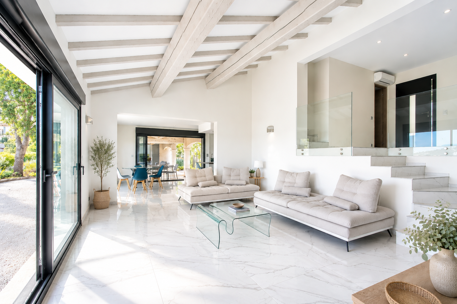 Propriété de prestige avec vue panoramique sur le green et la mer à vendre à Sainte Maxime – Image 7