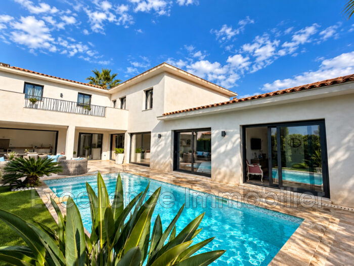 Villa 5 pièces à vendre à Sainte-Maxime