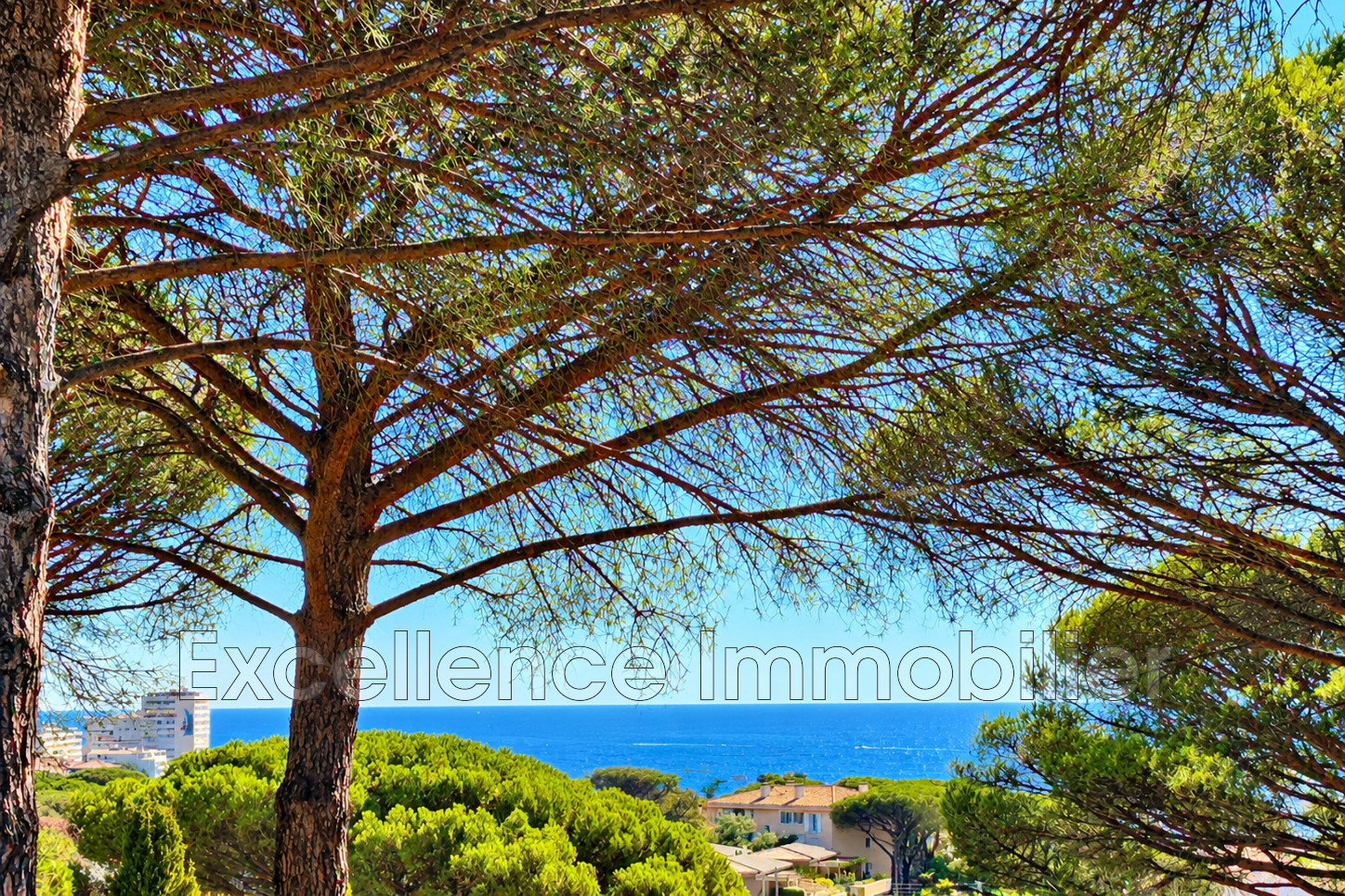 Villa 8 pièces à vendre à Sainte-Maxime – Image 3